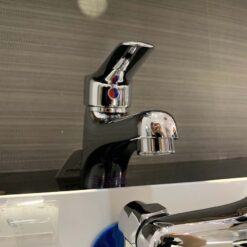 Vòi chậu lavabo nóng lạnh Caesar B330CU