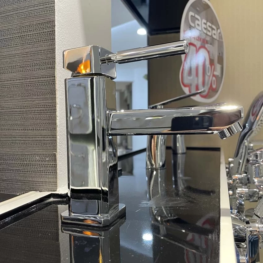 Thiết kế sang trọng của vòi chậu lavabo nóng lạnh Caesar B460CU Thiết kế sang trọng của vòi chậu lavabo nóng lạnh Caesar B460CU