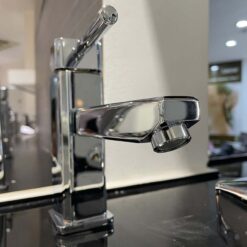 Vòi chậu lavabo nóng lạnh Caesar B460CU