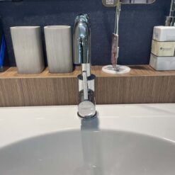 Vòi chậu lavabo nóng lạnh Caesar B520CU