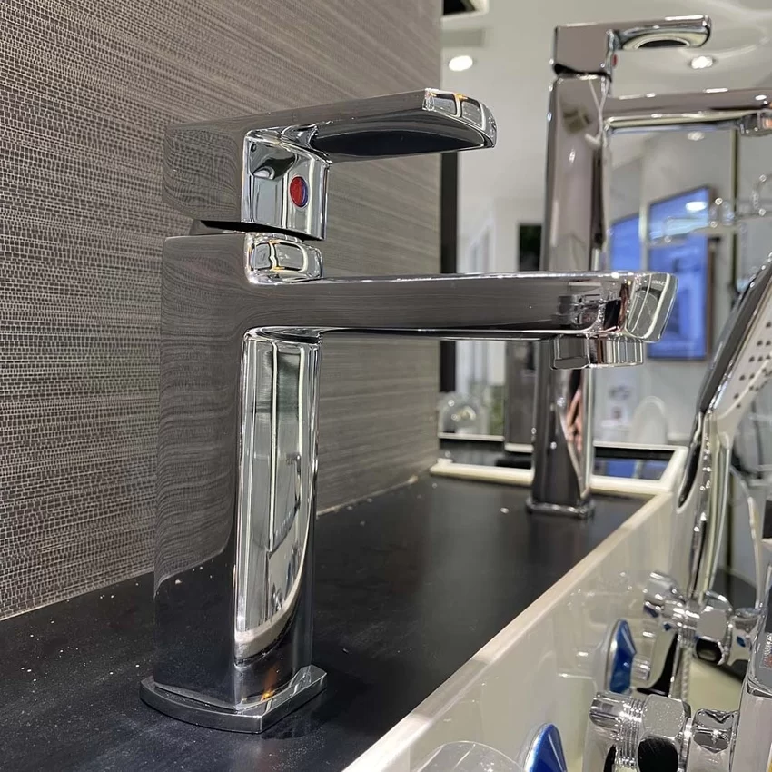 Thiết kế hiện đại của vòi chậu lavabo Caesar B550CU - SKU: B550CU Thiết kế hiện đại của vòi chậu lavabo Caesar B550CU