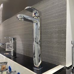 Vòi chậu lavabo nóng lạnh Caesar B551CU