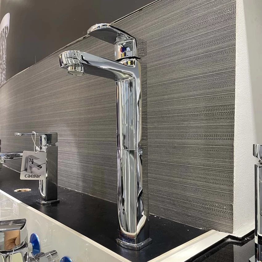 Vòi chậu lavabo nóng lạnh Caesar B551CU SKU B551CU Vòi chậu lavabo nóng lạnh Caesar B551CU