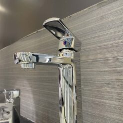 Vòi chậu lavabo nóng lạnh Caesar B551CU