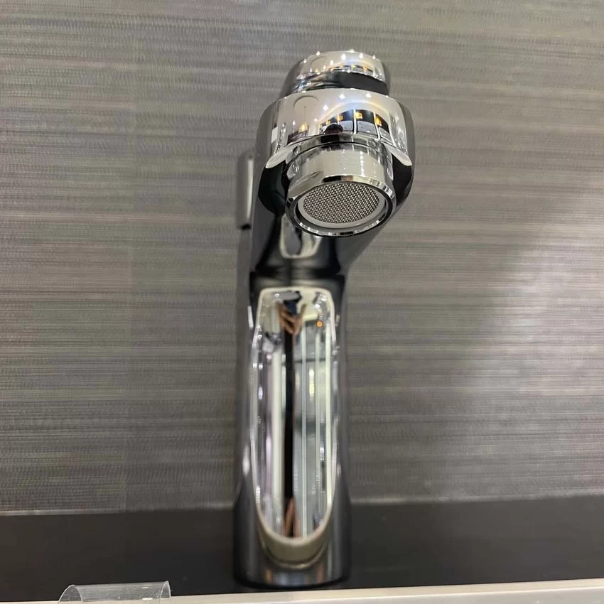 Vòi chậu Caesar B570CU tại Hải Yến Home - SKU B570CU Vòi chậu Caesar B570CU tại Hải Yến Home