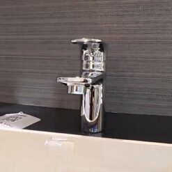 Vòi chậu lavabo nóng lạnh Caesar B770CU