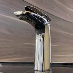 Vòi chậu lavabo nóng lạnh Caesar B810CU
