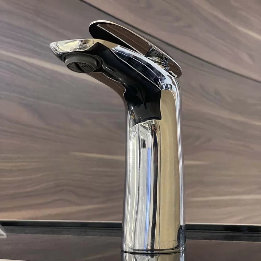 Vòi chậu lavabo nóng lạnh Caesar B810CU 18 Vòi chậu lavabo nóng lạnh Caesar B810CU - SKU: B810CU