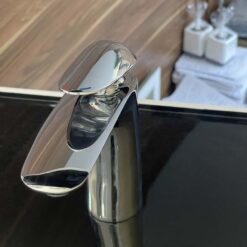 Vòi chậu lavabo nóng lạnh Caesar B810CU