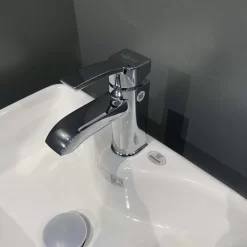 Vòi chậu lavabo nóng lạnh Viglacera VG111