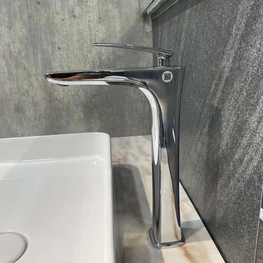 Thiết kế hiện đại của Vòi chậu lavabo nóng lạnh Viglacera VG142.1 - SKU: VG142.1 Thiết kế hiện đại của Vòi chậu lavabo nóng lạnh Viglacera VG142.1