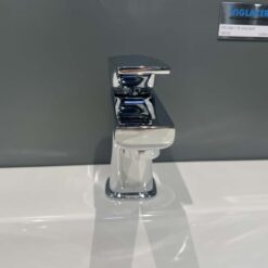 Vòi chậu lavabo nóng lạnh Viglacera VG143