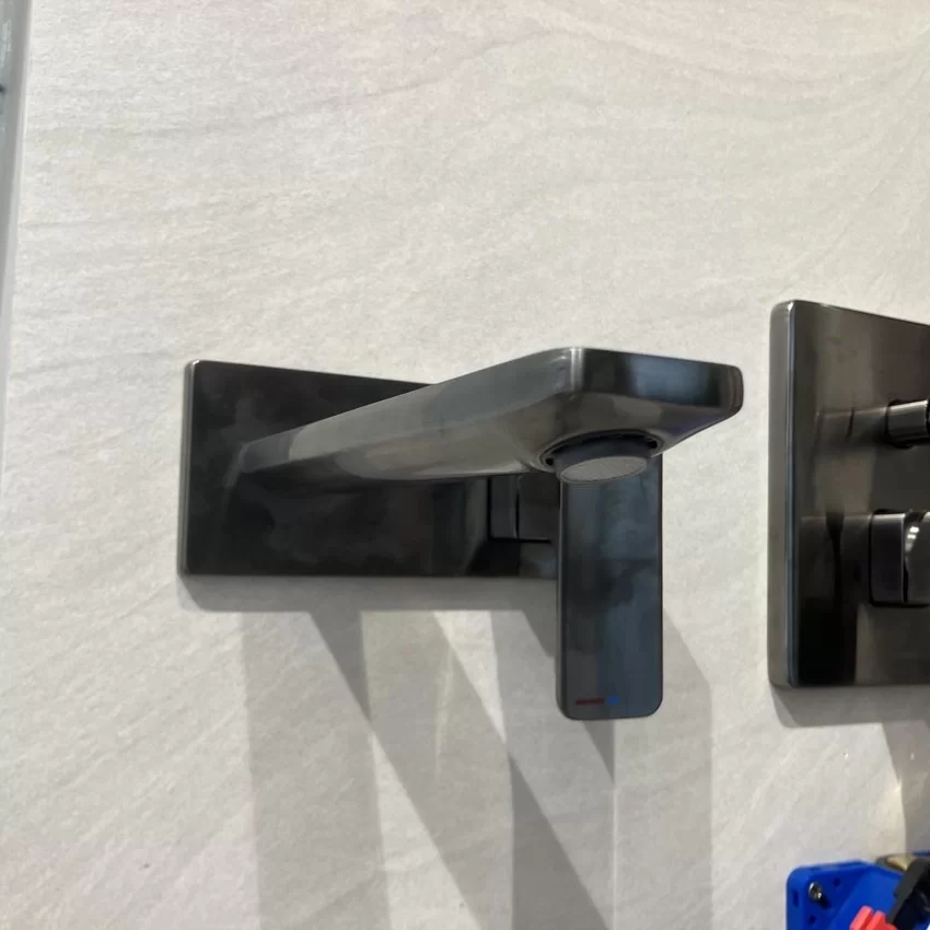 Vòi lavabo âm tường nóng lạnh Evolution American Standard WF-1304 (WF1304) 14 Vòi lavabo âm tường nóng lạnh Evolution American Standard WF-1304 (WF1304)