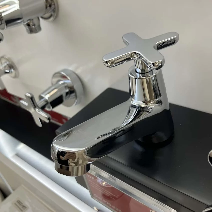 Vòi lavabo lạnh American Standard WF-T701 Vòi lavabo lạnh American Standard WF-T701 - Hiện đại và tiện dụng
