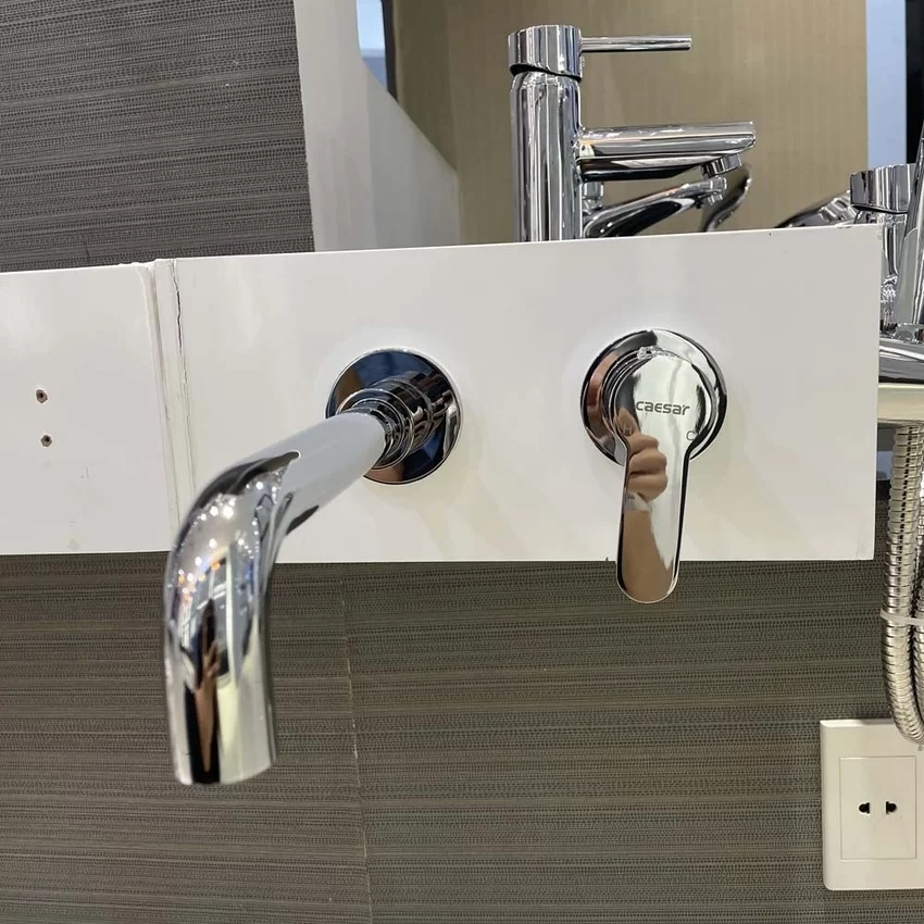 Vòi lavabo nóng lạnh âm tường Caesar B308C trong không gian thực tế Vòi lavabo nóng lạnh âm tường Caesar B308C trong không gian thực tế
