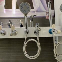 Bộ vòi sen tắm lạnh Caesar S063C (Tay sen tắm xi)