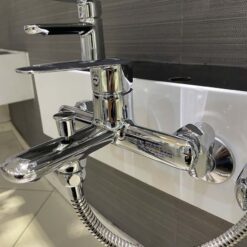 Bộ vòi sen tắm nóng lạnh Caesar S383C (Tay sen tắm xi)