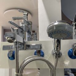 Bộ vòi sen tắm nóng lạnh Caesar S463C