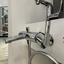 Bộ vòi sen tắm nóng lạnh Caesar S543C