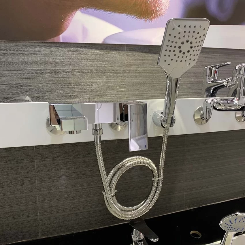 Bộ vòi sen tắm nóng lạnh Caesar S843C 23 Thiết kế hiện đại của Bộ vòi sen tắm nóng lạnh Caesar S843C - SKU S843C