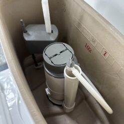 Bồn cầu 1 khối Viglacera BL5V nắp êm xả xoáy (+ vòi xịt VG826)