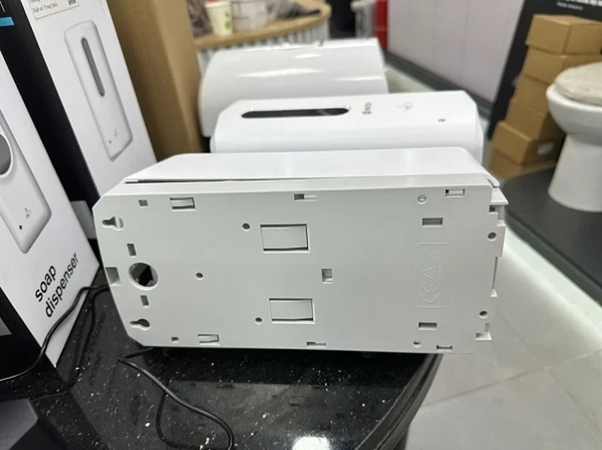 Hộp xịt xà phòng tự động Miken MKH-9302 - SKU: MKH-9302 Hộp xịt xà phòng tự động Miken MKH-9302 trong nhà hàng