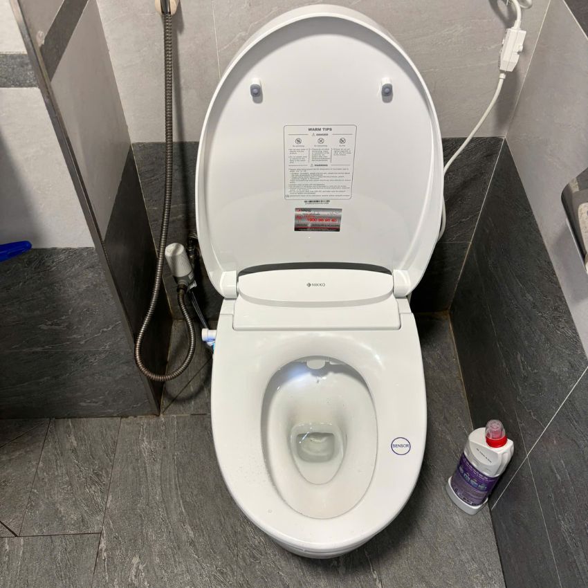 Nắp rửa bồn cầu điện tử thông minh Nikko P79073 9 Nắp rửa bồn cầu điện tử thông minh Nikko P79073