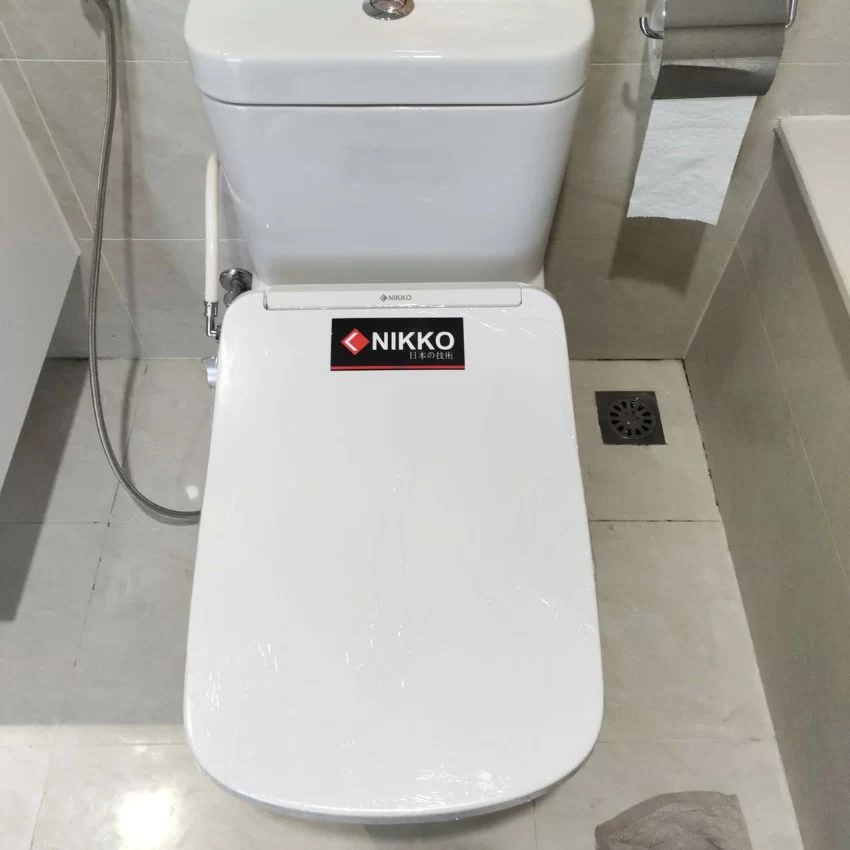 Nắp rửa điện tử thông minh Nikko P69162 Nắp rửa điện tử thông minh cho bồn cầu Nikko P69162