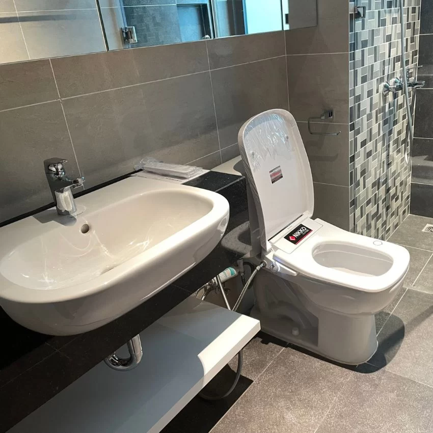Nắp rửa điện tử thông minh cho bồn cầu Nikko P69162 9 Nắp rửa điện tử thông minh cho bồn cầu Nikko P69162