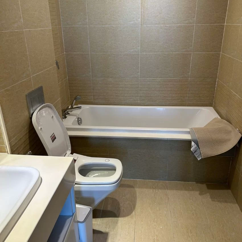 Nắp rửa điện tử thông minh cho bồn cầu Nikko P69162 10 Nắp rửa điện tử thông minh cho bồn cầu Nikko P69162