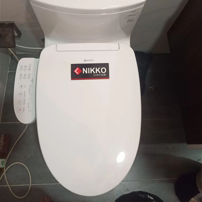Nắp rửa điện tử thông minh cho bồn cầu Nikko P79071 Nắp rửa điện tử thông minh cho bồn cầu Nikko P79071