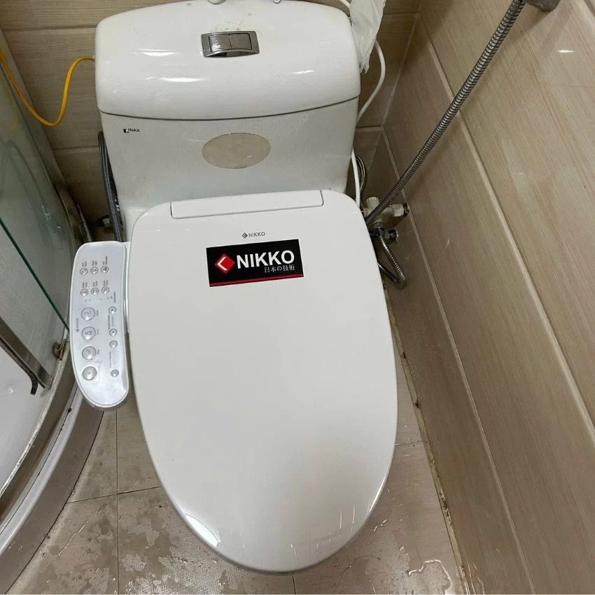 Nắp rửa điện tử thông minh cho bồn cầu Nikko P79071 Nắp rửa điện tử thông minh cho bồn cầu Nikko P79071