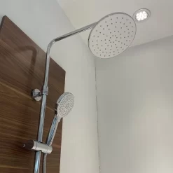 Sen cây tắm đứng Caesar BS126