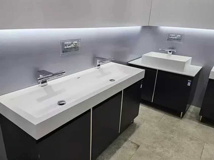 Thiết kế sang trọng của vòi cảm ứng Thiết kế sang trọng của vòi cảm ứng