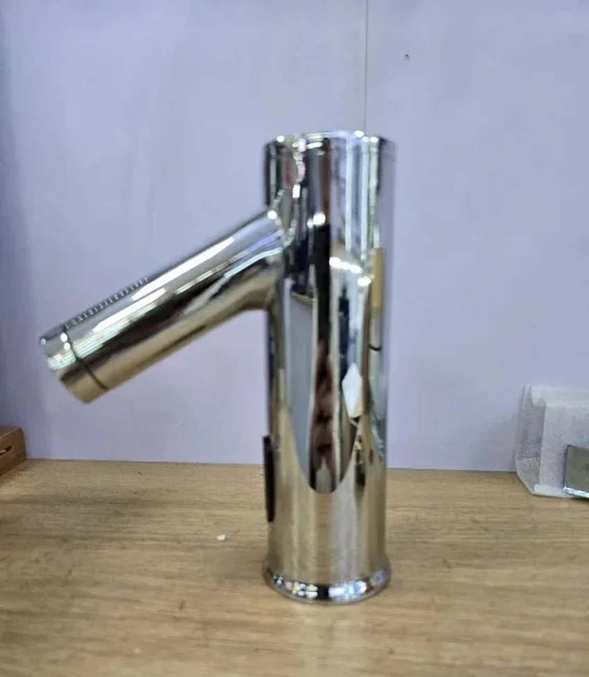 Vòi cảm ứng Miken MKV-2010 SKU: MKV-2010 Vòi cảm ứng Miken MKV-2010