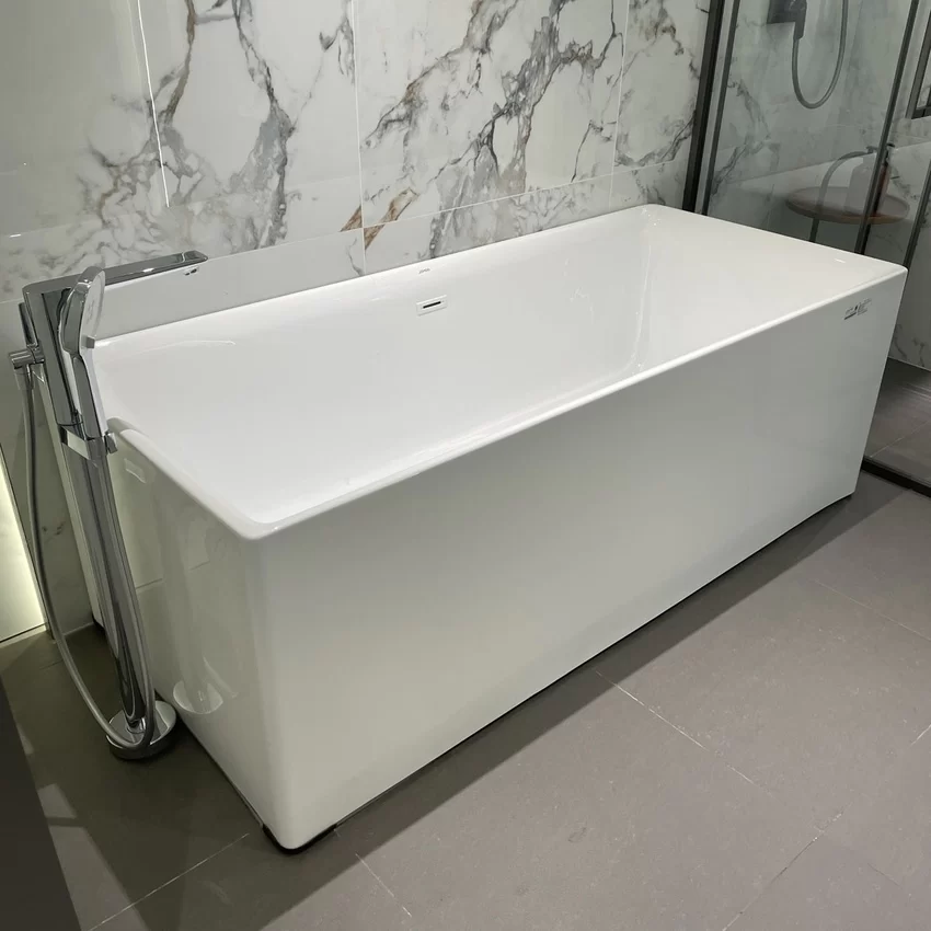 Bồn Tắm Đặt Sàn 1m7 JOMOO YR02617-1A01-1 tại Hải Yến Home Bồn Tắm Đặt Sàn 1m7 JOMOO YR02617-1A01-1 tại Hải Yến Home