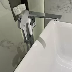 Vòi bồn tắm đặt sàn có tẩy cặn JOMOO P38008-684/1B-1