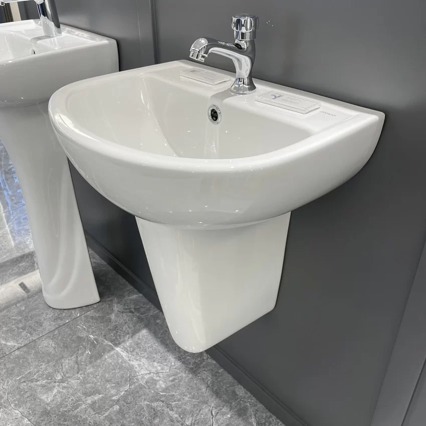 Ứng dụng thực tế vòi chậu lavabo lạnh JOMOO 7611-016/1C-I011 Ứng dụng thực tế vòi chậu lavabo lạnh JOMOO 7611-016/1C-I011